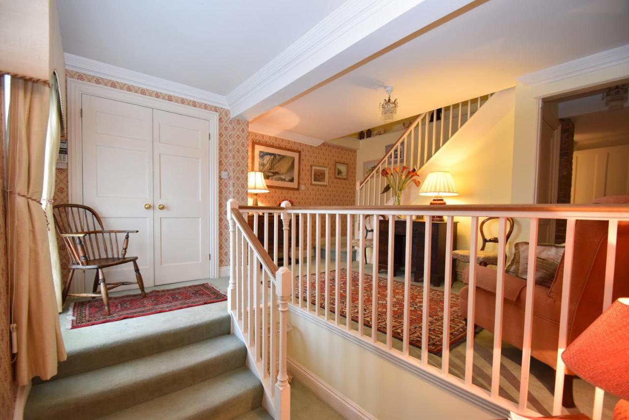 Whitefriars, Rye - Central Location With Parking For 3 Cars - Large Family Home Exterior photo